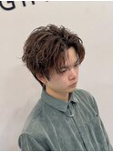 センターパート緩めスパイラルパーマ