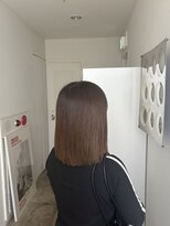 エイチ(811)&nbsp;シースルーマッシュハイライトセミロングブリーチなしカラーボブ