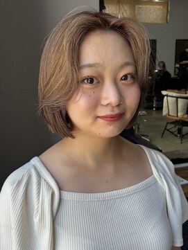 ロティー(loty) ハイトーン ボブ グレージュ ラベンダーカラーミニボブ 10代20代