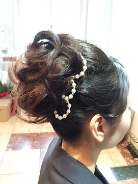 アイルビーヘア(I'll b hair) 【下北沢*I'll b hair*】夜会巻きアレンジヘア☆