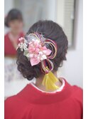編み込みの華やかアップ