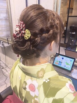 卒業式編み込みヘア L ライフトーキョー Life Tokyo のヘアカタログ ホットペッパービューティー