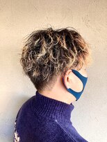 フィズクロップ(fizzcrop)&nbsp;スパイラルパーマ×ハイトーン