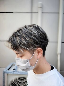 レジット メンズ ヘアサロン(LEGIT MEN's HAIR SALON) センターパート×メッシュ