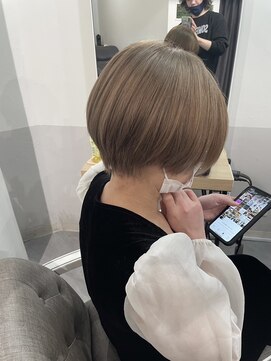 ピヨン 心斎橋(piLLon) ミルクティーベージュ