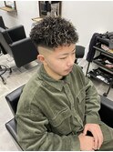 スキンフェード+メッシュ+スパイラルパーマ