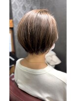 ハピネス クローバー 学園前店(Happiness CLOVER)&nbsp;丸みショート/前髪/顔周りカット/濱崎優/白髪ぼかし