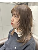 フェイスレイヤー/ミディアムロング/ベージュカラー