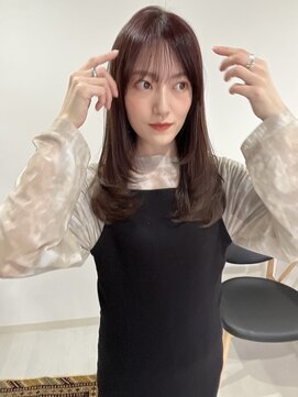 イト(ito.) セミロングたっぷりレイヤー