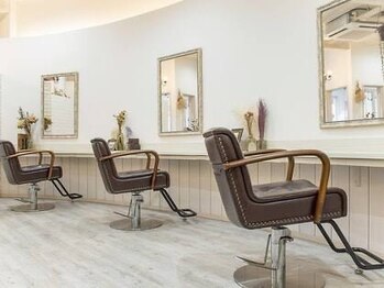 ティズ キノサキ(tiz KINOSAKI)の写真/《ヘア/ネイル/アイラッシュのトータルビューティーサロン》幅広いメニューでワンランク上の可愛いが叶う♪