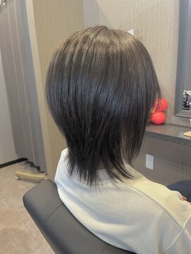 ジンビ(JINBI) ショートウルフ