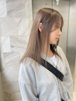 リリー(Lilley)&nbsp;ハッシュカット×小顔レイヤー×韓国風巻き×髪質改善