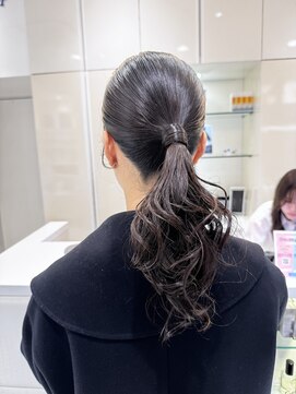 エアー 銀座タワー(AIR) 【藤岡】艶と抜け感を両立したお呼ばれローポニー