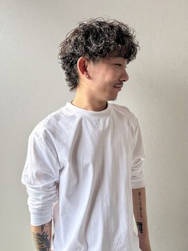 ラフ バイ マグ 南松本(R.A.F. by Mag) ツイストスパイラルパーマツイストパーマセンターパートウルフ