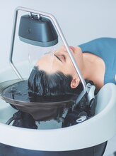 「かけ流し×浸け込み」が叶える5分間の新体感メニュー【頭浸浴】で《ととのう》