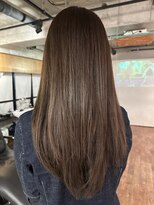ノラジャーニー(NORA Journey)&nbsp;レイヤーカットナチュラルレイヤーオリーブベージュ顔周りカット