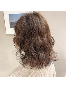 フェンヘアーアイス 中目黒(Fen.hair ici) ふわふわレイヤー　ミディアム　似合わせパーマ