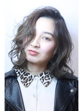 アッシュ 田無店(Ash) ウェーブロブ×グラデーションカラー