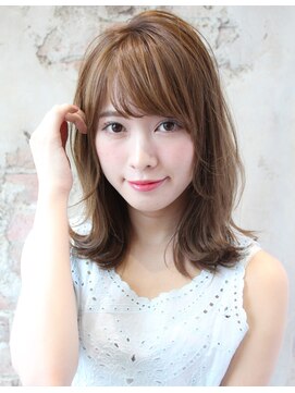 アフロート ルヴア(AFLOAT RUVUA) AFLOAT RUVUA新宿　京佳の『大人かわいい爽やか外ハネミディ』