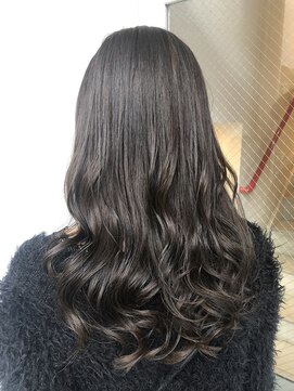 美容室 スタジアム(Stadium) イルミナカラー オリーブグレージュ