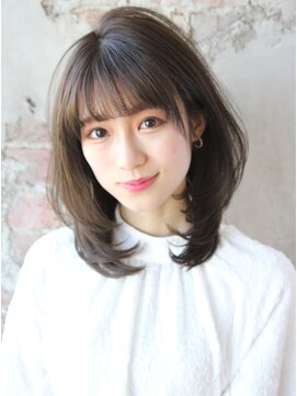 アフロート ルヴア(AFLOAT RUVUA) 30/40/50代◎小顔！ふわっとひし形レイヤー＋ダークアッシュ