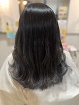 オッジ ヘアー(Oggi Hair) グラデーションカラー・ブルーグレー