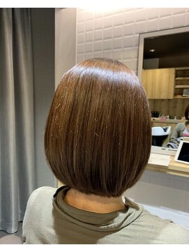 カミケンガレリア(kamiken. galleria) 扱いやすいナチュラル髪質改善ボブ【カミケンガレリア】