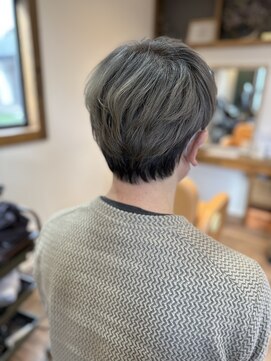 ヘアーホームイロ(Hair Home IRO) メンズシルバーグレージュツートンカラー