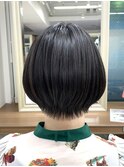 黒髪ショート