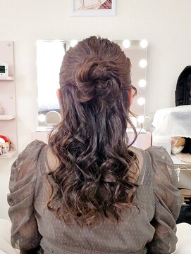 ヒャン(hyang) お花風ハーフアップ#ヘアセット#ヘアメ#西新井#韓国巻き#推し活