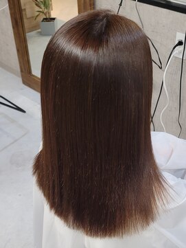 スリー(THREE) 髪質改善トリートメント  縮毛矯正　髪質改善ストレート　酸性