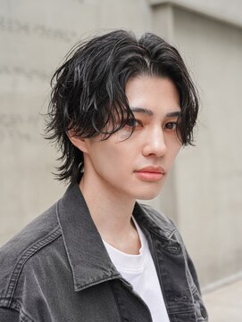 メンズヘアセンス 渋谷(MEN'S HAIR SENSE) センターパート　シャドウパーマ　アッシュブラック