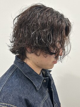 ヒュイル バイ ニアウ(Hwyl by Niau) メンズマッシュシャドウパーマスパイラルパーマニュアンスパーマ