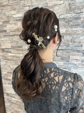 ブレス 横浜(bless) ゆるふわローポニー