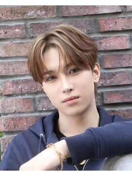 オーシャントーキョーウエスト 心斎橋 (OCEAN TOKYO WEST) メンズナチュラルヘアハイライトセンターパート韓流ヘア