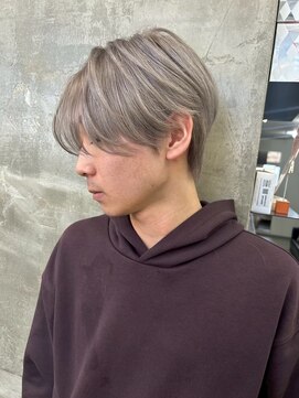 メンズサロン キング 心斎橋店(Men’s salon K!ng) ホワイトメッシュ/ツイスト/ツイスパ/パーマ/メンズ/眉毛/心斎橋