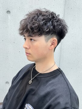 ラフ バイ マグ 南松本(R.A.F. by Mag) ツーブロック×フェードマッシュ◎最旬トレンド刈り上げ