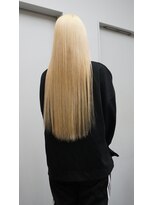 ヴァーディ オモテサンドウ(Vardy omotesando)&nbsp;blonde/抜きっぱなし 金髪 ハイトーンロング ブリーチ 表参道