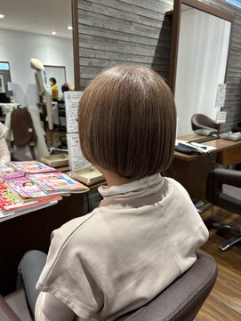 アミカ シーモール店(Amica) ショートボブ