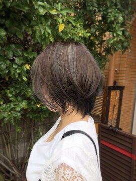 アクアマリン8810 ハチハチイチゼロ(AQUA MARINE 8810) 似合わせカット/ミディアムレイヤーカット/髪質改善/北習志野