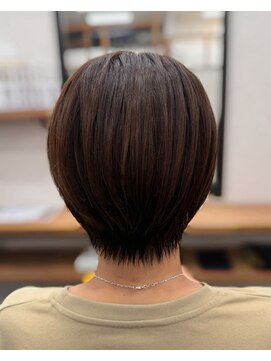 ロッカヘアエジェ(ROCCA hair eje.) ナチュラルショート360度美シルエットショート