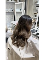 レナトゥス ヘアー オブ ネイル(Renatus Hair of Nail) やわらかグレージュグラデーション【新越谷/南越谷/髪質改善】