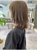 ふわっとミディ ゆったりレイヤー くびれ ミディアム