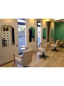 妥協しない高技術×通いやすい価格設定が嬉しい♪一人ひとりとしっかり向き合い心強い美髪のパートナーに。