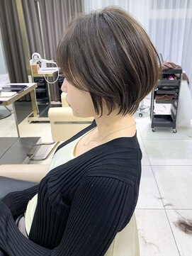 アンド ストーリーズ(&STORIES) ショートボブ髪型30代40代50代前髪あり前髪なし面長丸顔【荒牧】