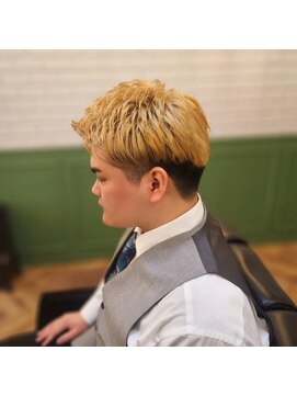 ワイズバーバー ギンザ  神田御茶ノ水店(Y's BarBer GINZA) シャンプー&ヘアセット<理容室>