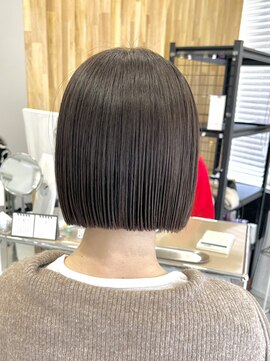 ネオリーブウリ 二子玉川店(Neolive uri) 大人ガーリーダークアッシュ似合わせカットミディアムレイヤー