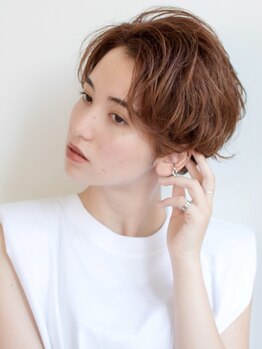 イニー(YNNIE)の写真/【北千住駅】《レディースカット¥3000～》美シルエット/小顔に魅せるショートスタイルが人気！