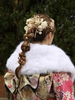 デイジー(Daisy)&nbsp;ヘアアレンジ/編みおろし/成人式/卒業式