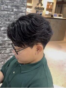 ステラ(STELLA) フェザーパーマ/毛流れパーマ/ニュアンスパーマ/メンズ